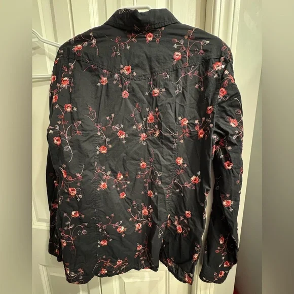 Embroidered Roper Shirt - Picture 6 of 11